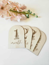 Load image into Gallery viewer, Floral Number Milestone Marker