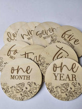 Load image into Gallery viewer, Dino Rounds Milestone Marker