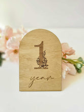 Load image into Gallery viewer, Floral Number Milestone Marker