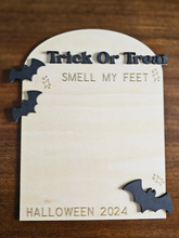 Load image into Gallery viewer, Smell My Feet Halloween Keepsake DIY