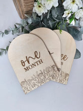 Load image into Gallery viewer, Wildflower Arch Milestone Marker