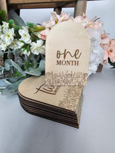 Load image into Gallery viewer, Wildflower Arch Milestone Marker