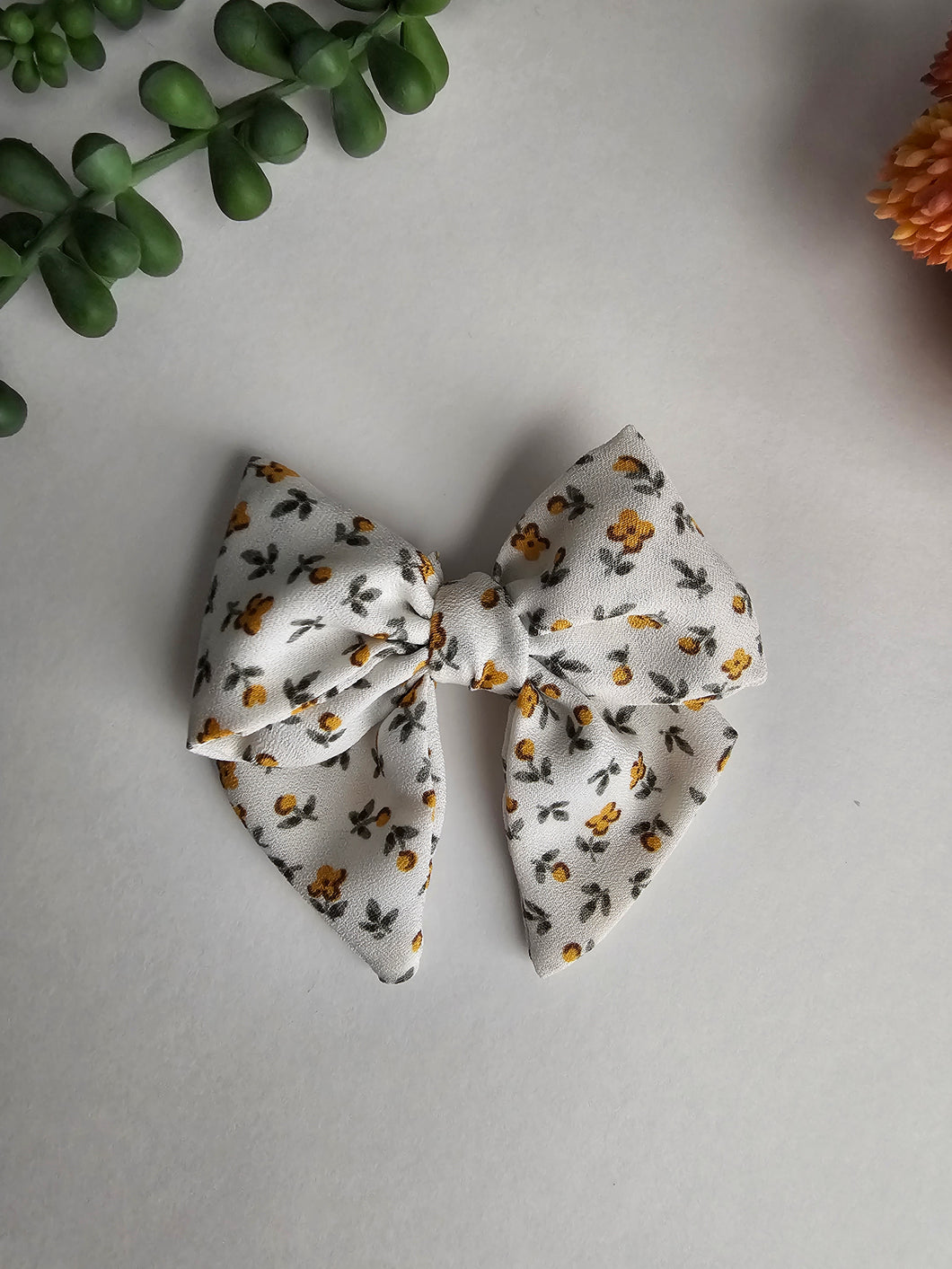 Dandelion Sailor Bow