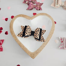 Load image into Gallery viewer, 2 Tier Leopard Hearts Bow

