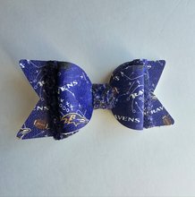 Load image into Gallery viewer, 2 Tier NFL Ravens Bow
