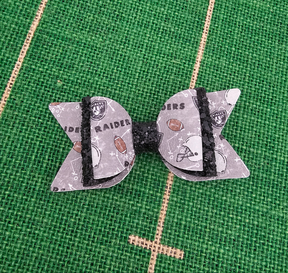 2 Tier NFL Raiders Bow