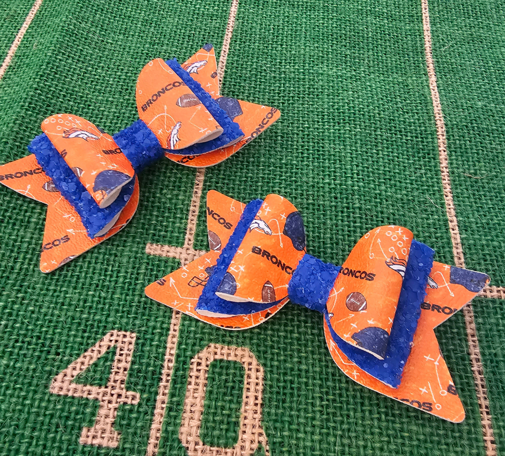 2 Tier NFL Broncos Bow