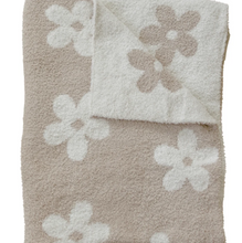 Load image into Gallery viewer, Checkered Plush Baby Blanket
