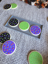 Load image into Gallery viewer, Spooky Bakery Halloween Play Cookie Set
